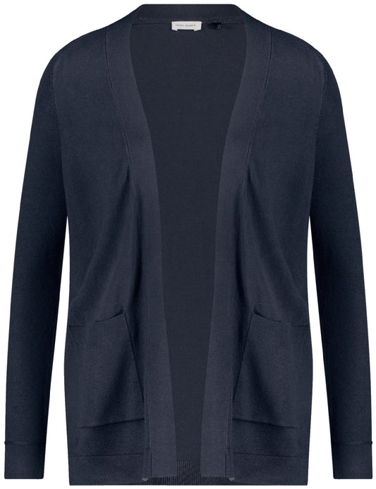Jacket Knitted  made of the finest material